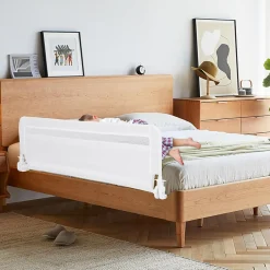 Giantex Barriere de Securite Enfant 120 cm, Barrière de Lit Bébé Rabattable avec Cadre en Métal, Housse Amovible, Blanc- Barrière De Sécurité