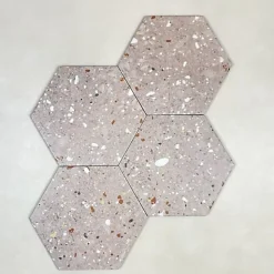 Les Carreaux De Jean Carrelage Sol Effet Terrazzo<Carrelage Effet Terrazzo Hexagonal AROUSA 25,8x29 Rosa - Les Carreaux de Jean