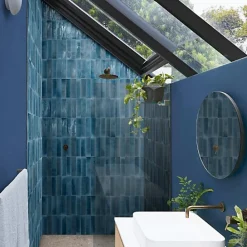 Les Carreaux De Jean  Carrelage Effet Zellige Bleu TANGER 6x24 China - Les Carreaux de Jean- Faïence Pour Douche|Faïence Pour Pièce À Vivre