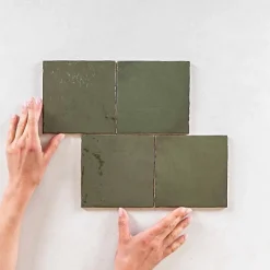 Gioia Materia Carrelage Effet Zellige Vert LA RIVIERA 13,2x13,2 Botanical Green - Les Carreaux de Jean- Faïence Pour Salle De Bains