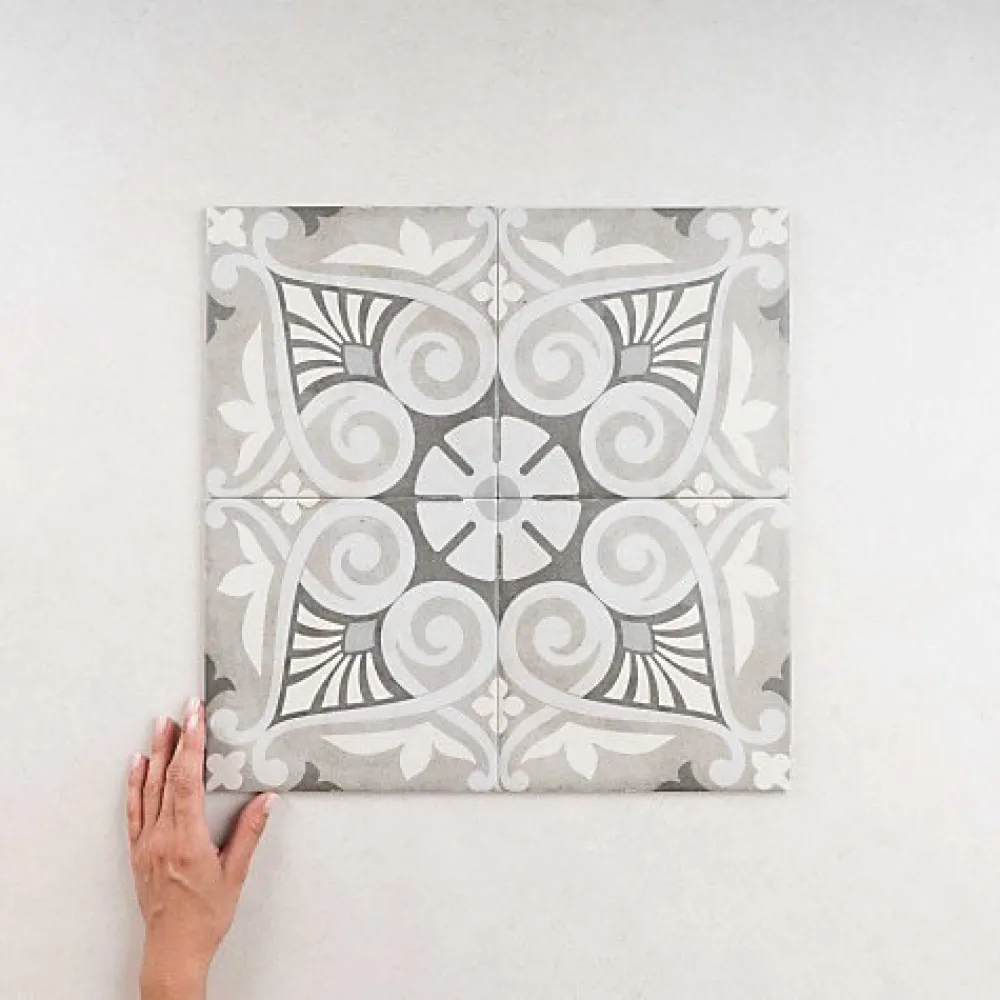 Gioia Materia Carrelage Imitation Carreaux de Ciment ART NOUVEAU DECOR 20x20 Opéra Grey - Les Carreaux de Jean- Carrelage Sol Effet Carreaux De Ciment