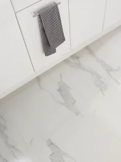 GoodHome Carrelage Mural Pour Douche|Carrelage Mural Pour Cuisine<Carrelage intérieur sol et mural Ultimate marble effet marbre L.59.5 cm x l.59.5 cm x Ep.0.9 cm blanc