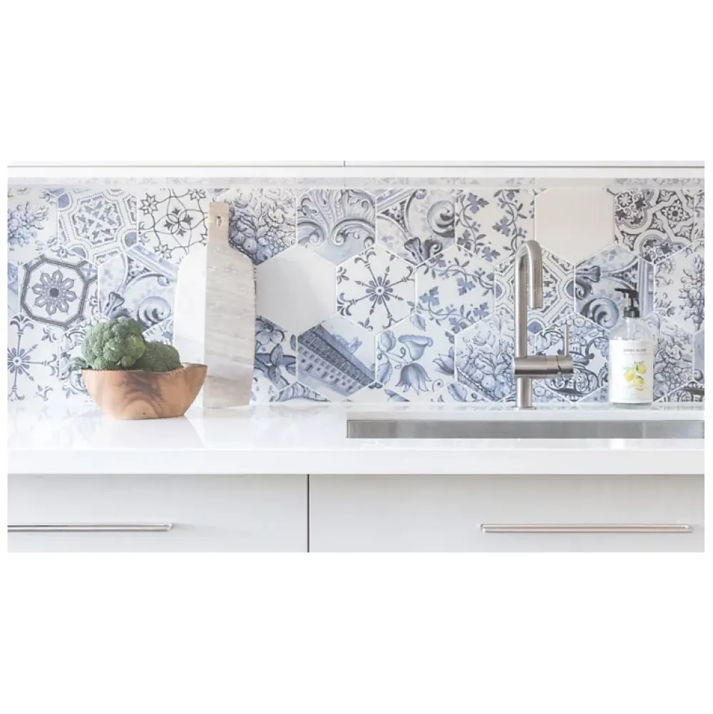 Aelle Carrelage Carrelage mur hexagonal patchwork motif bleu et blanc brillant 17,6x20,1 cm HEXATILE PATCHWORK LISBOA- Carrelage Sol Uni|Carrelage Sol Pour Wc