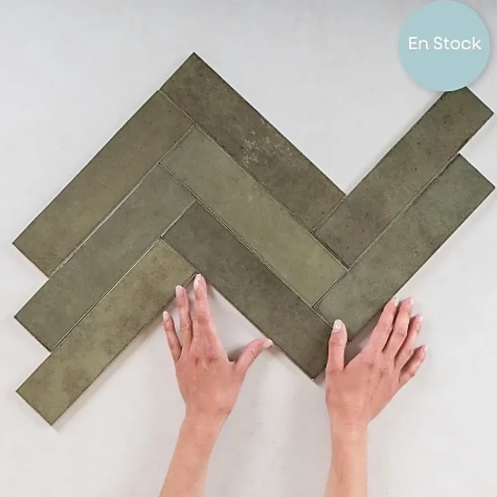 Gioia Materia Faïence Pour Douche|Faïence Pour Cuisine<Carrelage mural Effet Zellige Vert Olive TRIBE 6x24,6cm Green - Les Carreaux de Jean