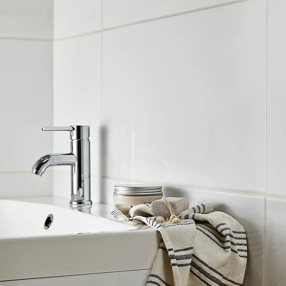 GoodHome Carrelage mural intérieur blanc brillant L.60 x l.30 cm x ép.9 mm, Perouso- Carrelage Mural Uni|Carrelage Mural Pour Douche