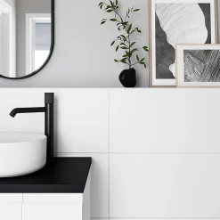 GoodHome Faïence Unie|Faïence Pour Douche<Carrelage mural intérieur blanc mat L.60 x l.30 cm x ép.9 mm, Perouso Crizi