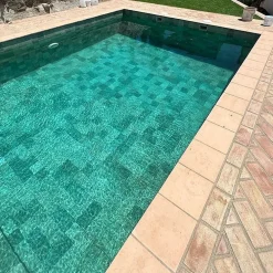Concept Mosaïque Carrelage Piscine piscine BALI GREEN 15x15 cm imitation pierre de bali- Carrelage Extérieur Et Terrasse