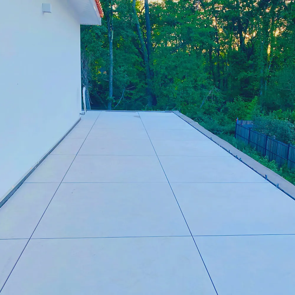 Aelle Carrelage Carrelage sol extérieur 20 mm dalle antidérapant effet béton ciré naturel 120x120 cm Boost natural Kaolin- Carrelage Extérieur Et Terrasse