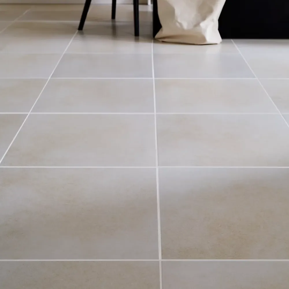 GoodHome Carrelage sol ivoire effet béton L.42,6 x l.42,6 cm x ép.7,4 mm, Konkrete- Carrelage Mural Pour Salle De Bains|Carrelage Mural Effet Béton