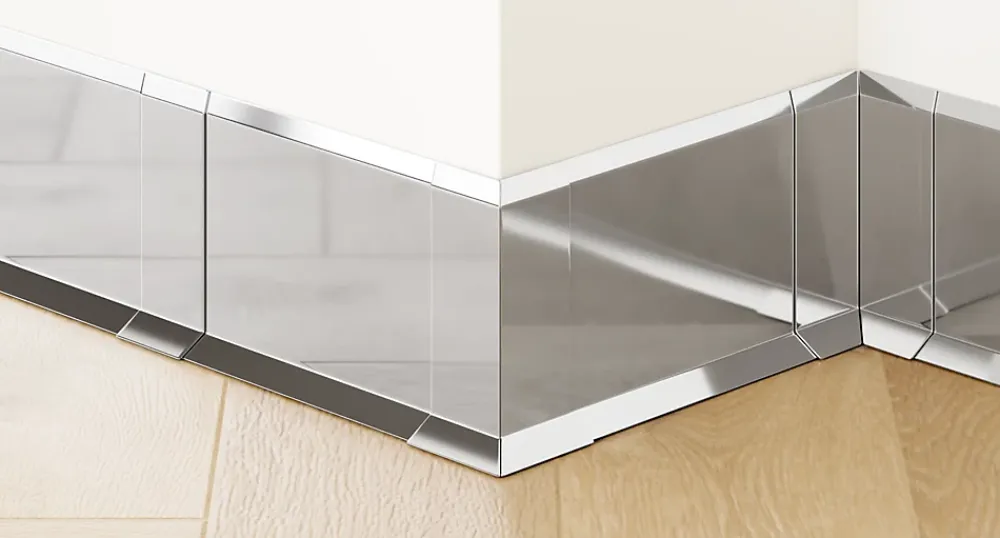 Ilcom Coin intérieur pour plinthe FLI Argent poli - 30mm x 60 mm x 0,65 ep.- Moulure