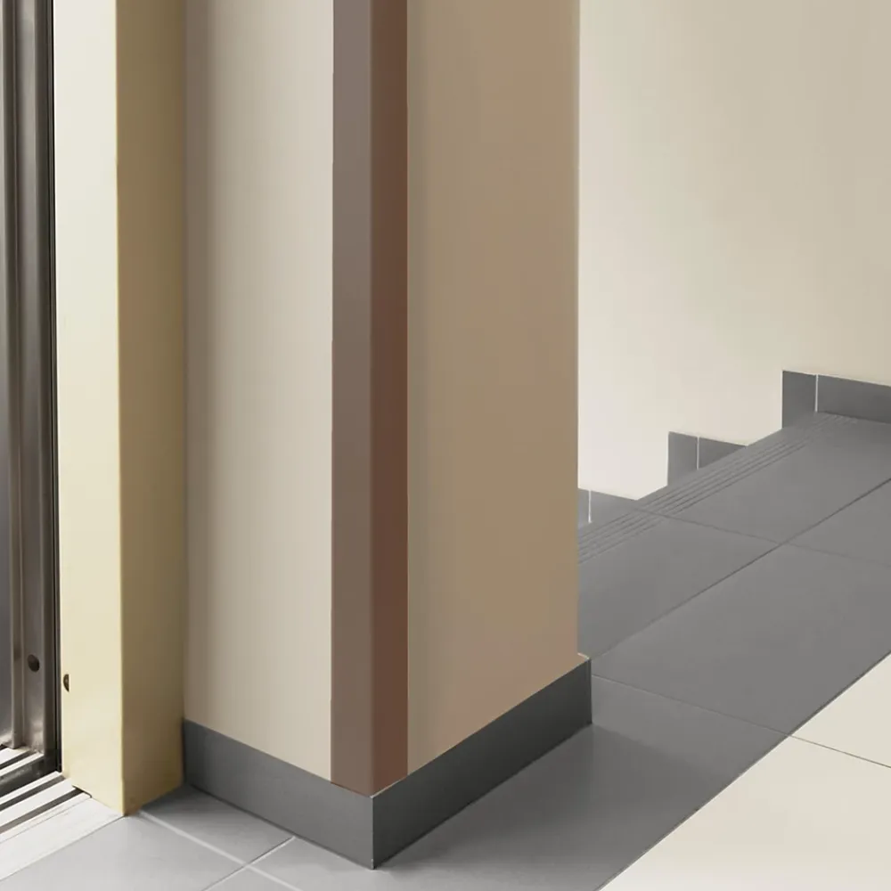 Quest Cornière PVC 30x30mm , Autocollante, Protection coins et arêtes, 150 cm, marron- Plinthe Pour Sol En Vinyle Et Pvc