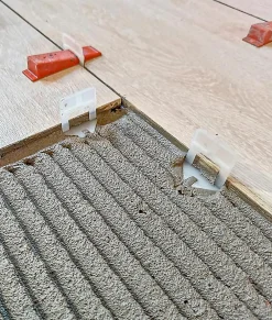 Raimondi Croisillons et Systèmes Autonivelants, R.L.S., Bases HD - Croisillons nivelant pour carreaux ayant une épaisseur de 3 à 12 mm - B- Outils Du Carreleur