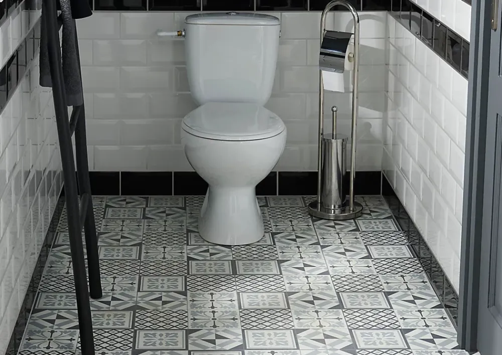 GoodHome Dalle Et Lame Pvc<Dalle PVC adhésive effet carreaux de ciment noir et blanc L.30,5 x l.30,5 cm x ép.2 mm, Poprock