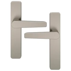 GoodHome Ensemble poignée sur plaque rectangulaire Kerver effet nickel satin gris L.128mm x l.42mm entraxe 165-195mm- Poignée De Porte