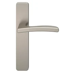 GoodHome Ensemble poignée sur plaque rectangulaire Irvil effet nickel satin gris L.126.5mm x l.42mm entraxe 165-195mm- Poignée De Porte