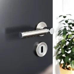 GoodHome Ensemble poignée sur rosace rond à visser Brigg effet chrome et nickel gris Ø50mm- Poignée De Porte