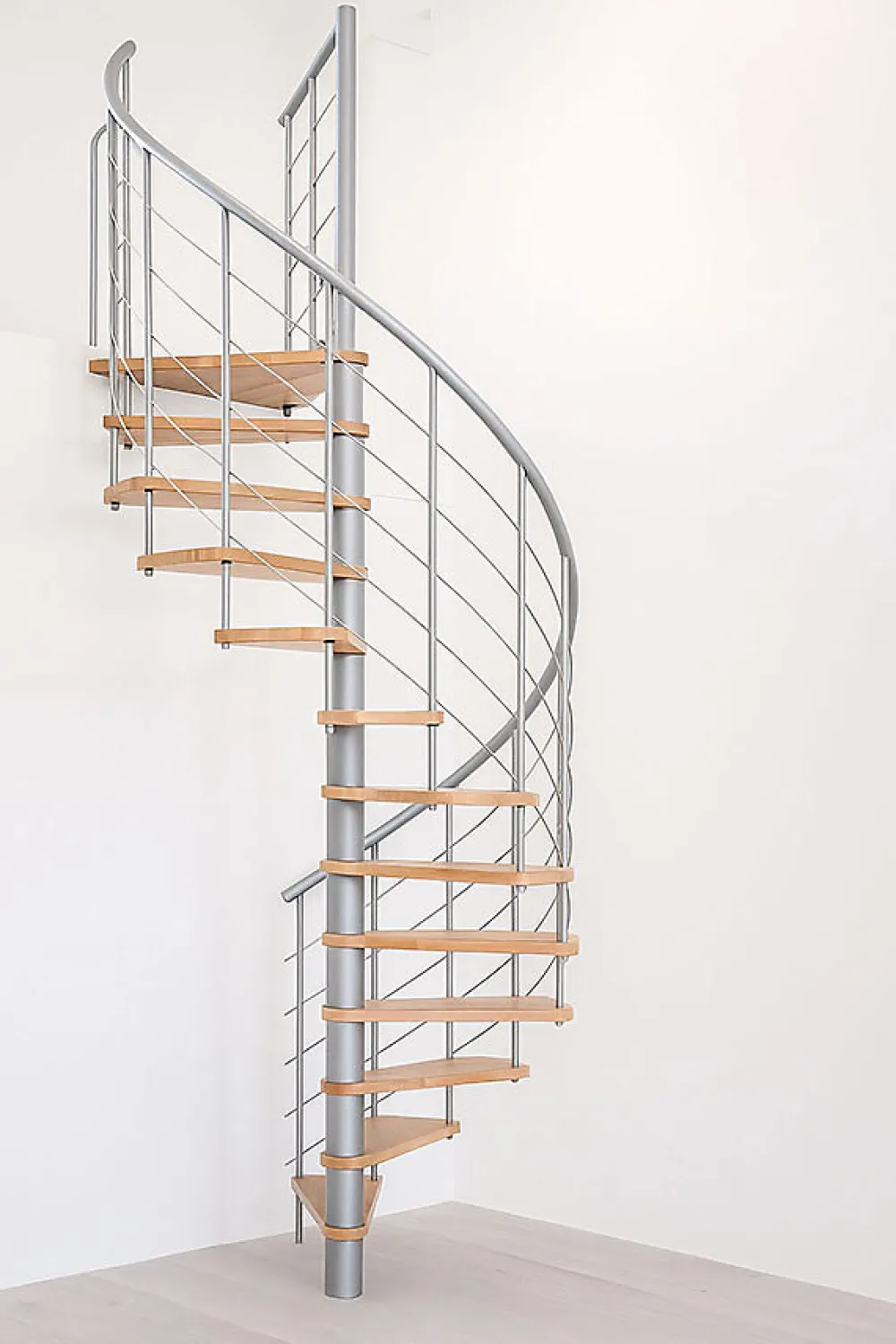 Matisere Escalier colimaçon 11 marches - Hauteur à franchir 2.15 à 2.59m - Structure grise et marche hêtre - Diamètre 100cm - VENE100/GH-11- Escalier Quart Tournant