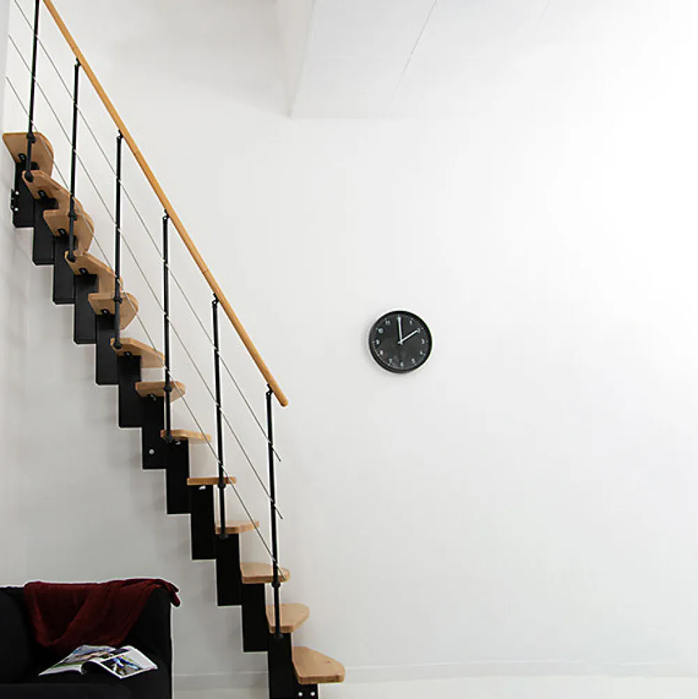Matisere Escalier Droit<Escalier droit 13 marches - Hauteur à franchir 2.66 à 2.98m - Largeur 65cm - Structure blanche et marche hêtre - QUATR65/I-BB-13