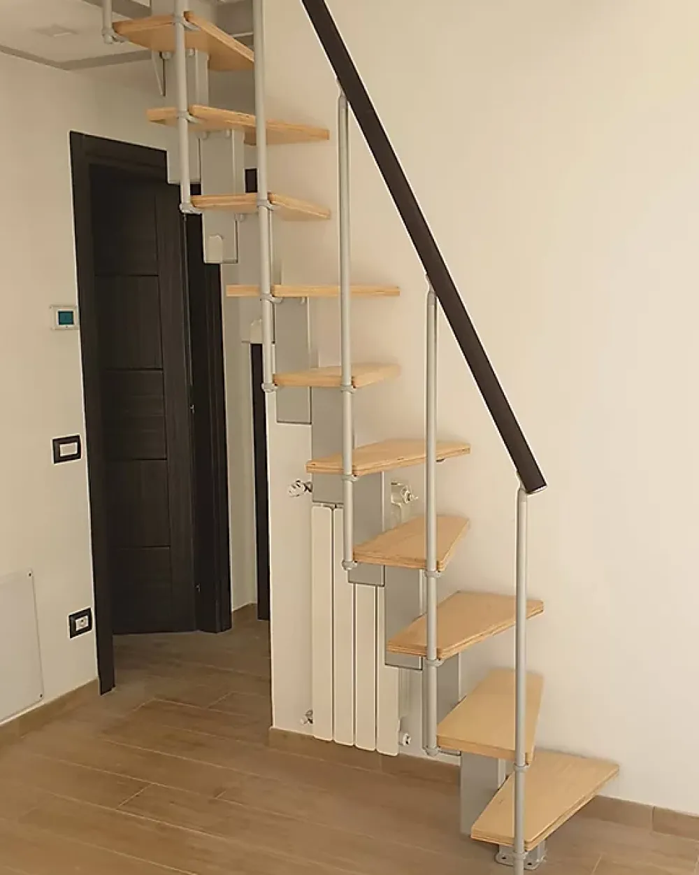 Matisere Escalier droit 9 marches - Hauteur à franchir de 2.00 à 2.36m - Largeur 60cm - Couleur bois et blanc - SMALL60/I-SBNAT-9- Escalier Droit