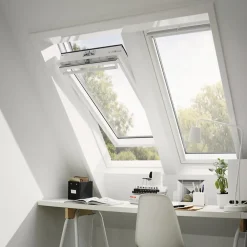 VELUX Fenêtre de toit à projection par le bas GPU UK04 0057 L.134 x H.98 cm Tout confort EverFinish blanc- Velux Et Fenêtre De Toit