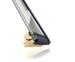 Velux Fenêtre de toit à rotation Standard Clearfinish - bois/pin L. 134 x H. 98 cm (GGL 3054 UK04)- Velux Et Fenêtre De Toit