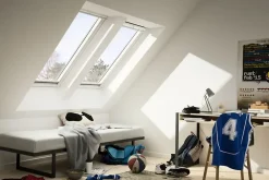 Velux Fenêtre de toit à rotation Tout Confort Everfinish - polyuréthane L.55 x H.78 cm (GGU 0057 CK02)- Velux Et Fenêtre De Toit