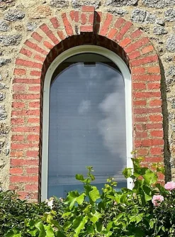 3 in 1 Fenêtre Pvc<Fenêtre PVC cintré 1 ventail ouvrant RAL 9016 ( L.: 90 cm x H.: 80 cm)