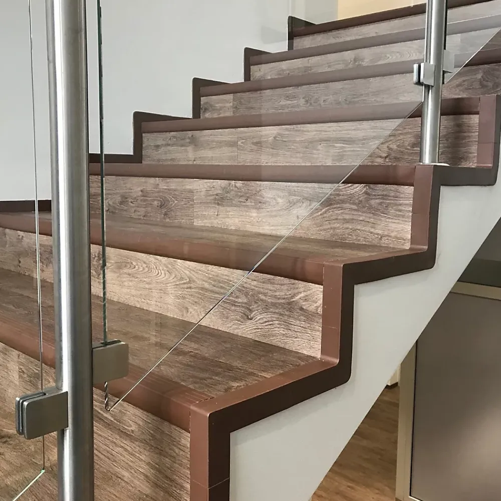 Quest KIT de finition pour escaliers en PVC, gris foncé, 1m- Nez De Marche|Nez De Marche