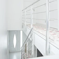 Kordo Kit garde-corps aluminium gris alu 2m pose latérale avec main courante teintée chêne, Inoline- Garde-Corps, Balustrade