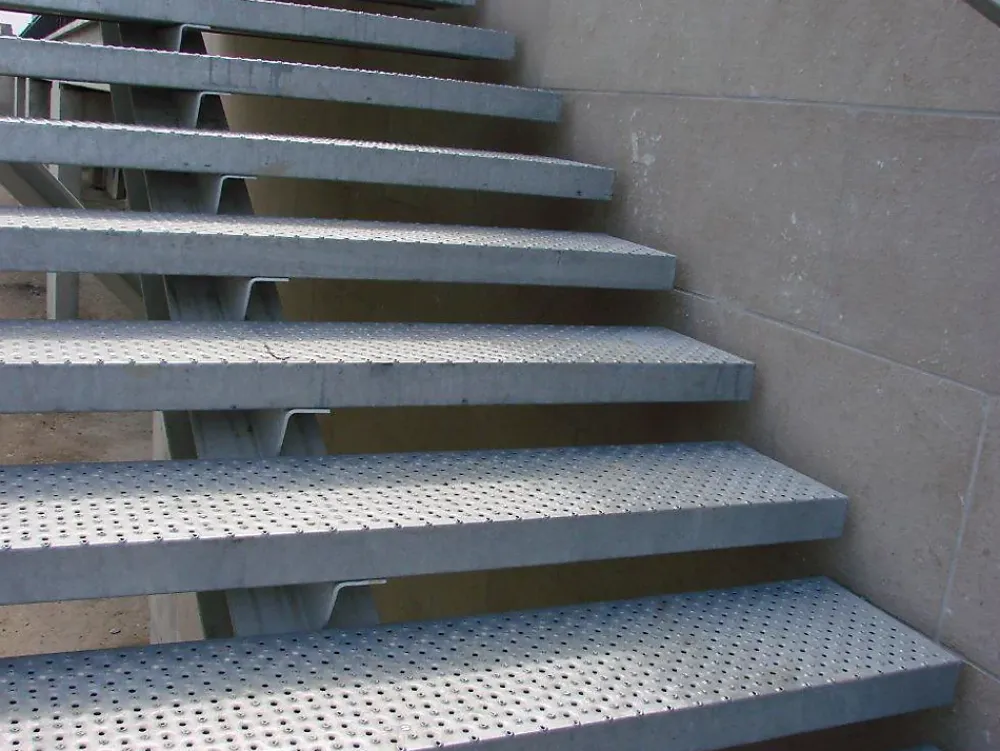 Meiser Accessoire D'Escalier<Marche d'escaliers tole perforée TOLHUIT 900x330 mm galvanisé à chaud
