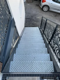 Meiser Accessoire D'Escalier<Marche d'escaliers tole perforée TOLHUIT 900x330 mm galvanisé à chaud