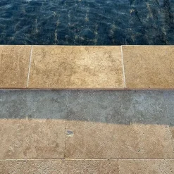 Ligerio Travertin<Margelle piscine travertin mix 61x33x3 cm bord droit vieilli