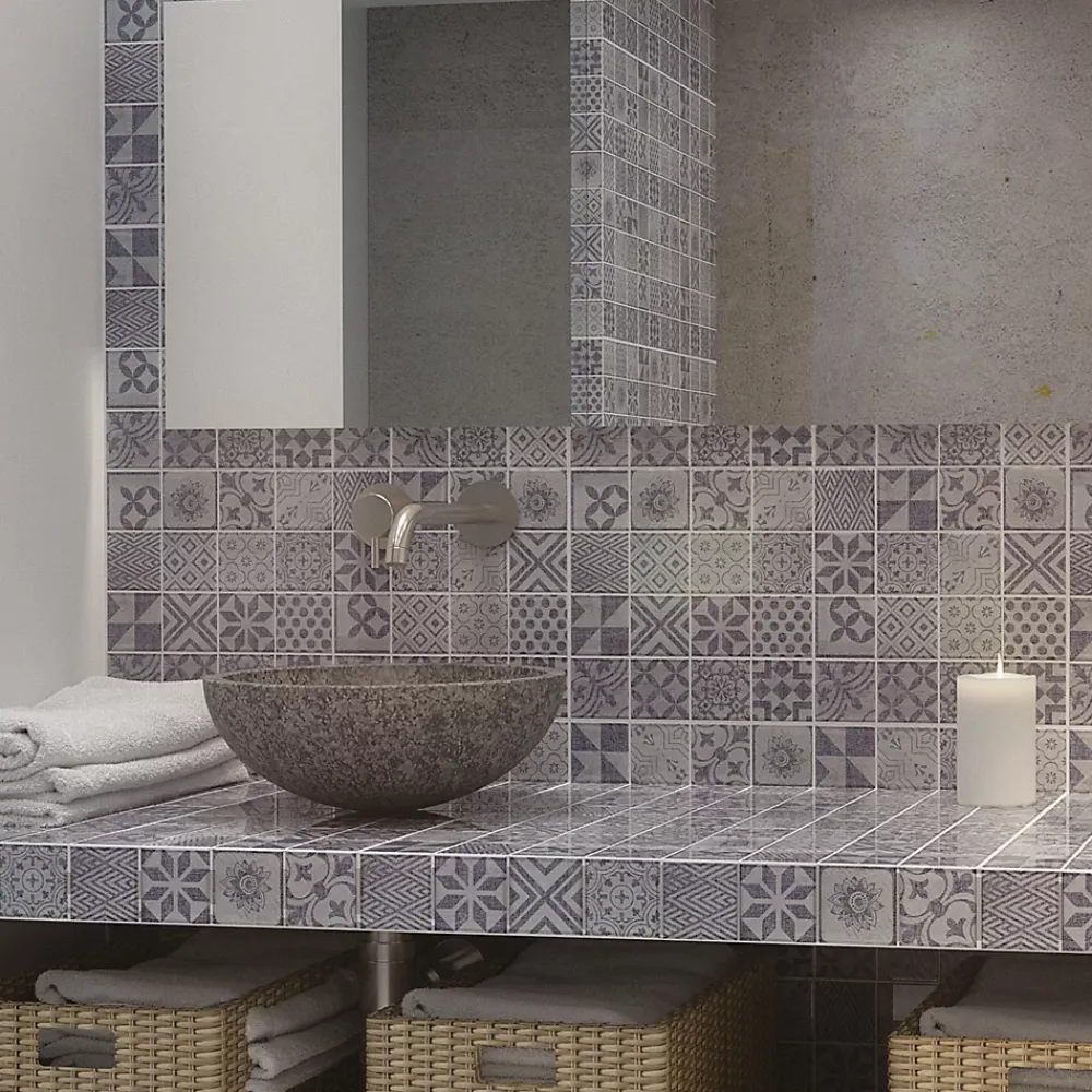 Carrelage Signature Mosaique de verre Motif Carreau Ciment Bleu/Gris 7.5 X 7.5 cm - vendu par plaque de 29.8X29.8 cm -- Mosaïque Pour Wc|Mosaïque Pour Pièce À Vivre