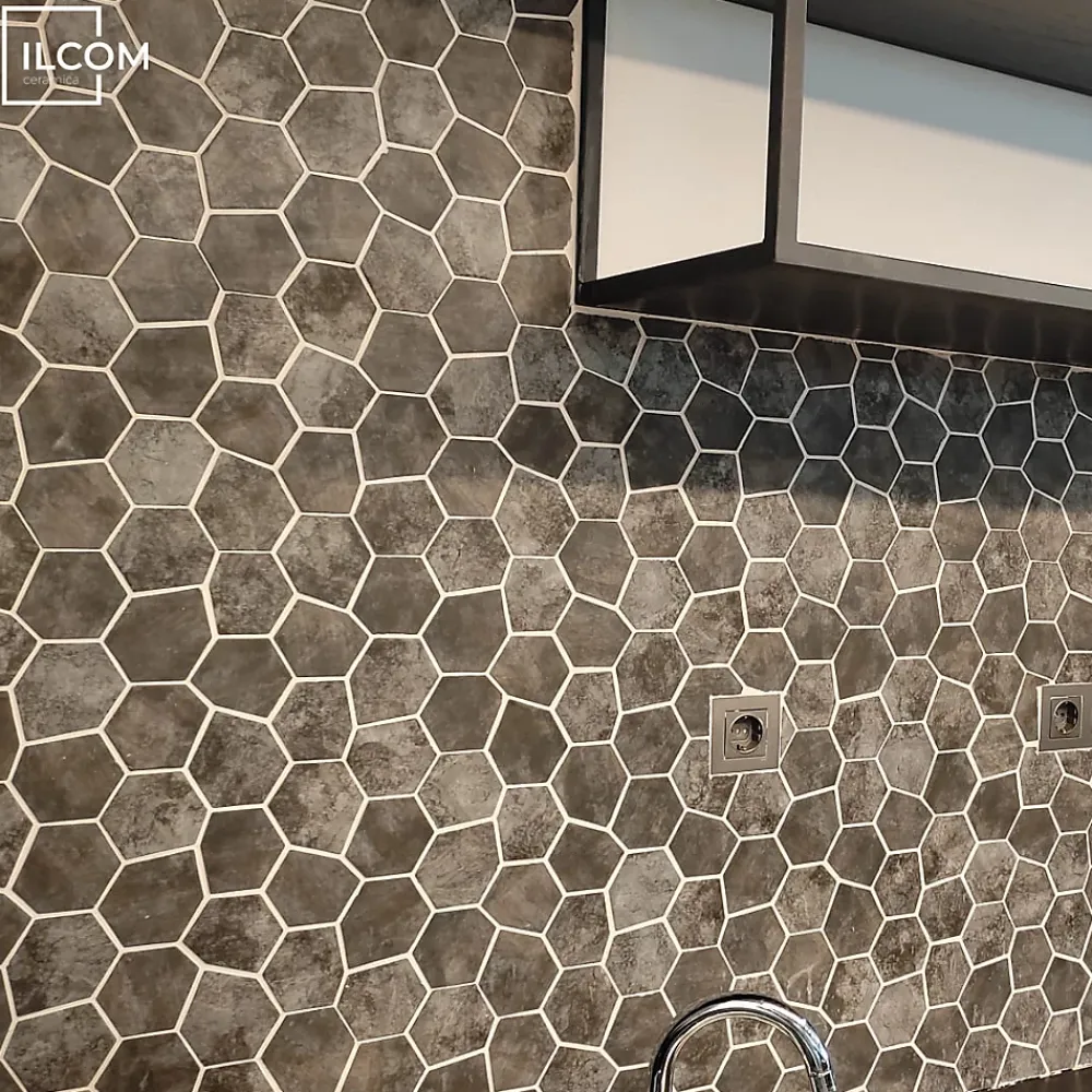 Ilcom Mosaïque Pour Douche<Mosaïque de verre pressé antidérapant R11 sur maille pour salle de bain ou cuisine 41 cm x 26 cm - Hexa air slate (0,09m²)