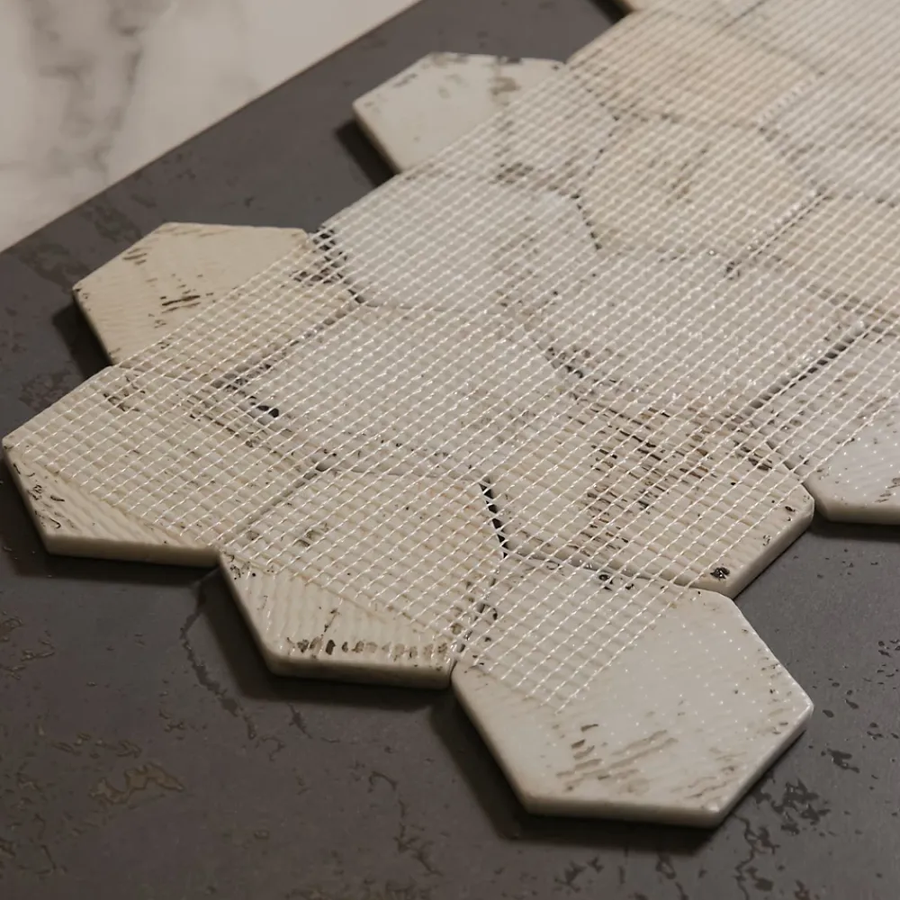 Ilcom Mosaïque de verre pressé antidérapant R11 sur maille pour salle de bain ou cuisine 41 cm x 26 cm - Hexa dark mat (0,09m²)- Mosaïque|Mosaïque Pour Wc