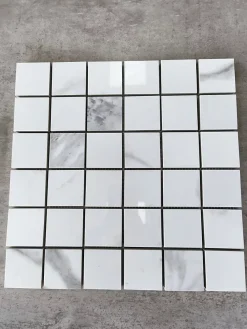 Prissmacer Mosaïque Pour Wc|Mosaïque Pour Salle De Bains<Mosaïque effet marbre Carrara White 5x5 - plaque de 30x30 cm - 1cm épaisseur