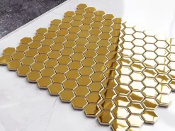 Ilcom Mosaïque sur résille pour salle de bain et cuisine en céramique 26.0 cm x 30.0 cm - Gold hive- Mosaïque|Mosaïque Pour Pièce À Vivre