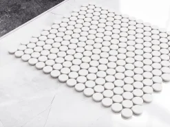 Ilcom Mosaïque<Mosaïque sur résille pour salle de bain et cuisine en céramique 31.7 cm x 29.3 cm - Matt white dot