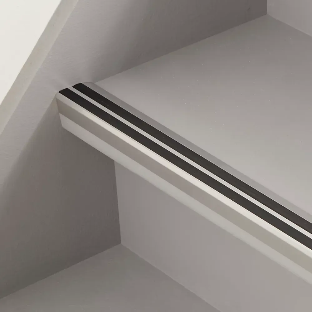 GoodHome Nez de marche en aluminium décor métal 40 x 20 x 900 mm- Nez De Marche|Nez De Marche