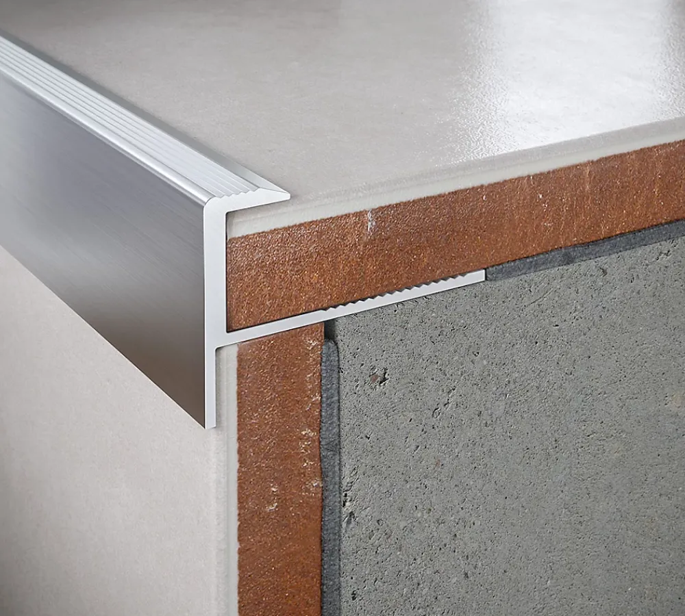 Diall Nez De Marche|Nez De Marche<Nez de marche extérieur carré aluminium brut argent lisse 28mmx250cm
