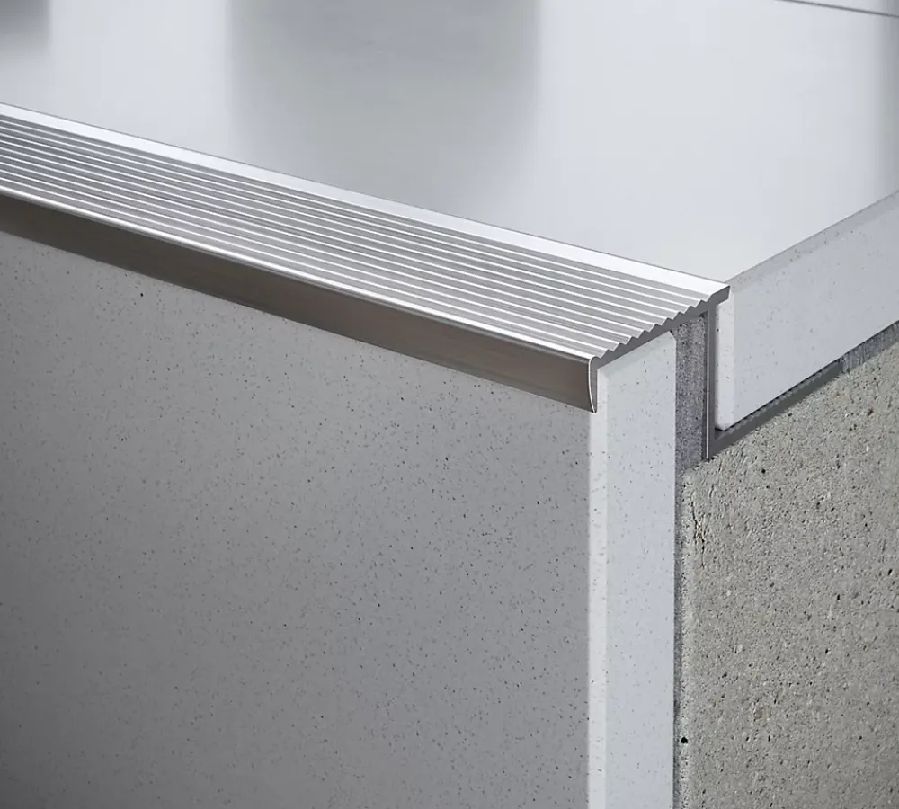 Diall Profilé Carrelage<Nez de marche extérieur droit aluminium brut argent lisse 35mmx250cm