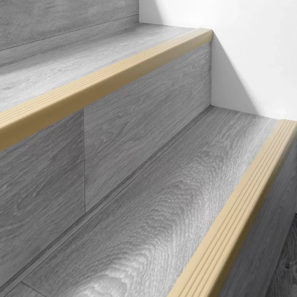 Quest Nez De Marche|Nez De Marche<Nez de marche PVC 50x42mm, , profilé d'escalier RGP, auto-adhésif, antidérapant, d'escalier-protection, Rouge, 2m