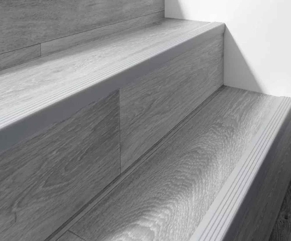 Quest Nez de marche PVC 40x25mm, , profilé d'escalier ND, auto-adhésif, antidérapant, d'escalier-protection, gris, 0.8m- Nez De Marche|Nez De Marche