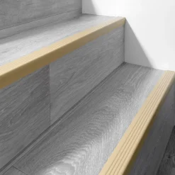 Quest Nez De Marche|Nez De Marche<Nez de marche PVC 50x42mm, , profilé d'escalier RGP, auto-adhésif, antidérapant, d'escalier-protection, jaune, 0.9m