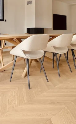 Masterbrico Parquet chêne massif point de hongrie brut Ep.16mm, l.90mm Long. 850mm avec chanfreins sans noeuds et sans aubiers- Voir Tous Les Parquets|Parquet Chevron
