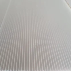 Strativer Distributi Plaque de polypropylène alvéolaire neutre 1x0.5m ep 2.5mm- Verre Synthétique