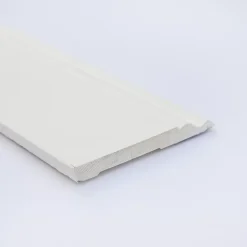 Woodbord Plinthe Bois de Pin Merkusii - Enduite Gesso Blanc - 12x120x2200mm- Plinthe Bois|Plinthe Bois