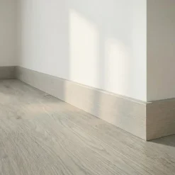 GoodHome Plinthe Pour Parquet Et Stratifié<Plinthe bois MDF pour parquet et stratifié Décor 45 gris L.220 x H.6 x ép.1,1 cm