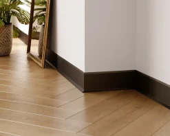 Ilcom Plinthe Pour Parquet Et Stratifié<Plinthe décorative pour mur F Noir mat - 80mm x 2700mm x 0,65 ep.