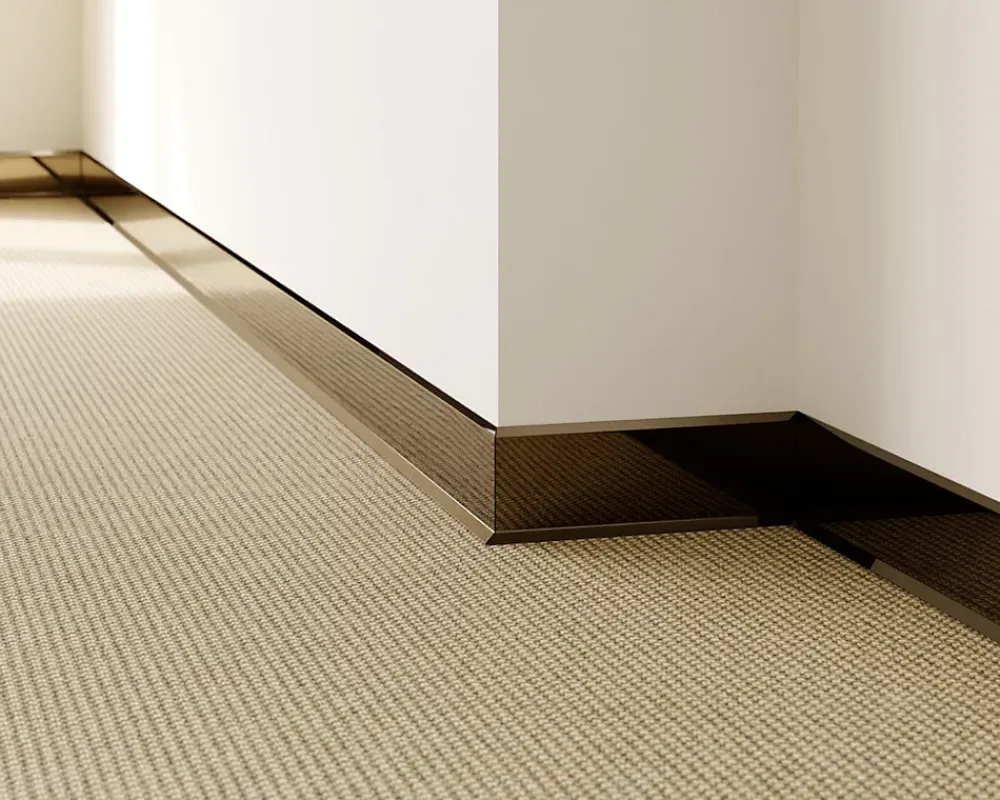 Ilcom Plinthe décorative pour mur F Noir poli - 100mm x 2700mm x 0,65 ep.- Plinthe Pour Parquet Et Stratifié
